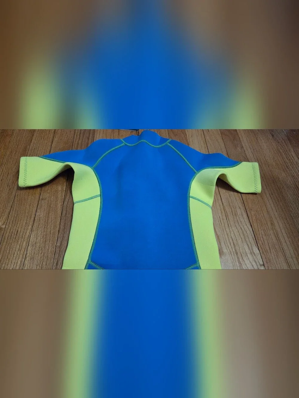 NWT Hevto Kids Shorty Wetsuit Size 10- Blue & Lime Green - UV Protection